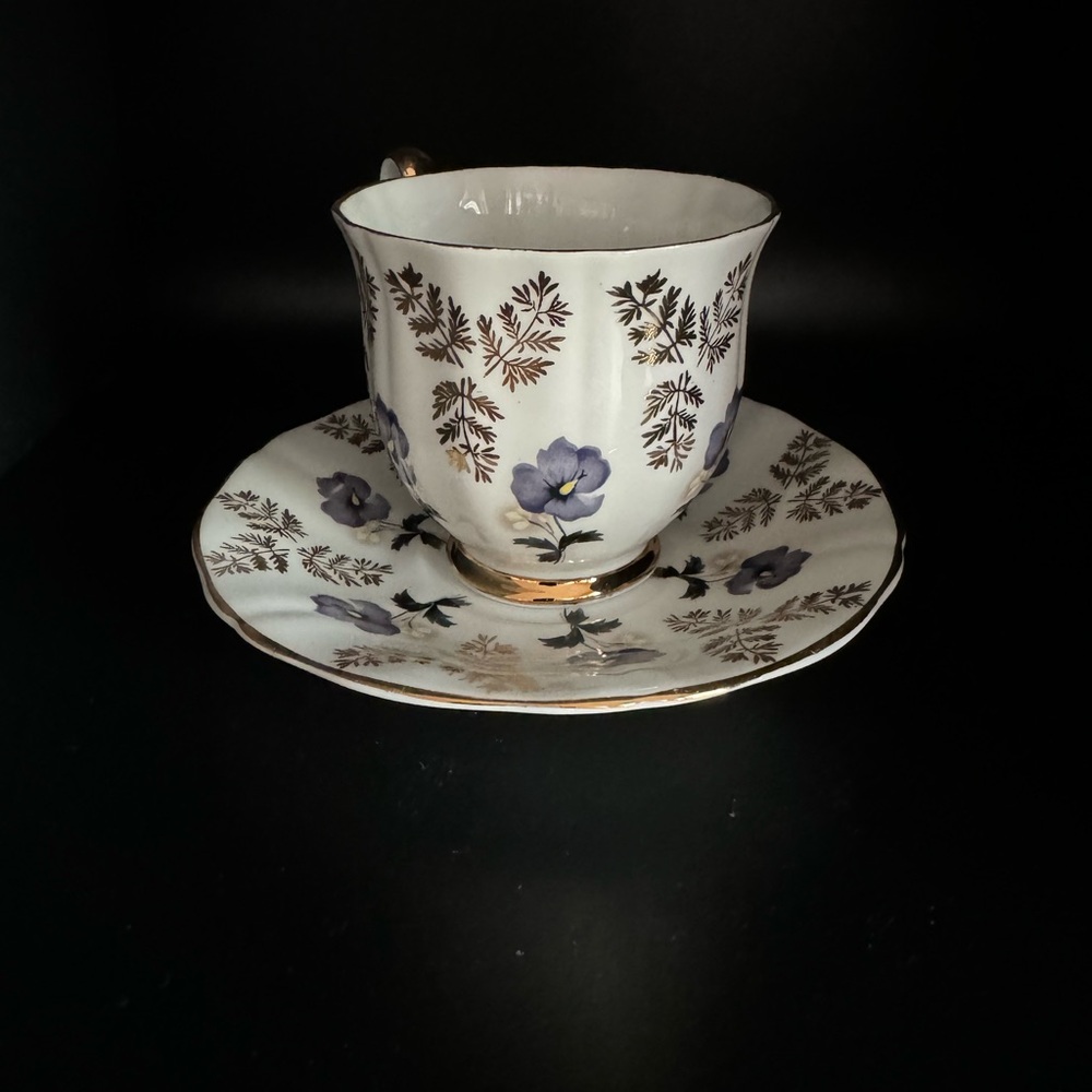 Ridgeway RARE Pottery Royal Adderley teacup and saucer H1640 Pansies - Picture 3 of 9